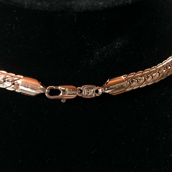 Stunning Rose Gold Chain - Picture 5 of 8